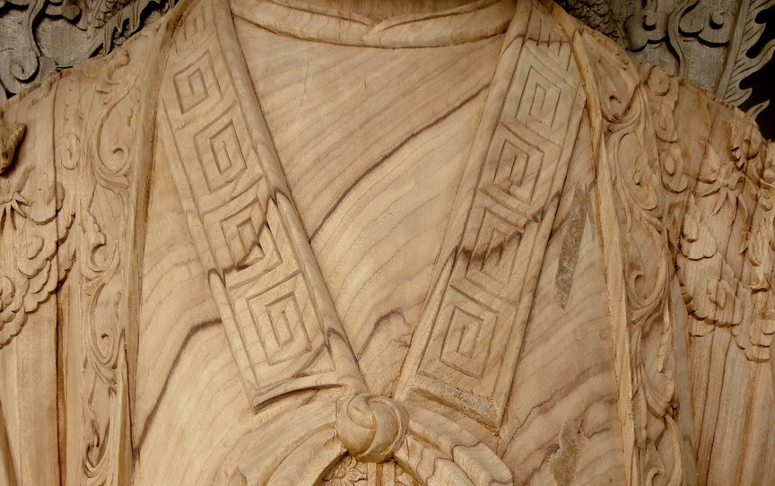 祖天師聖像原木紋路-左肩右斜衣紋